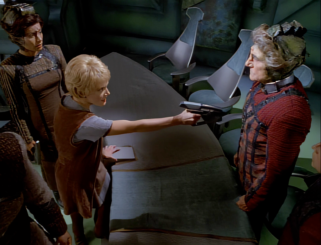 Weapon image Images/I/IlariPistol.png