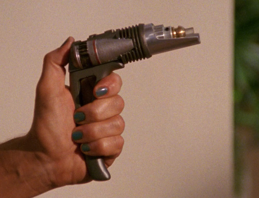 Weapon image Images/U/UnkWeaponHoliday3.jpg